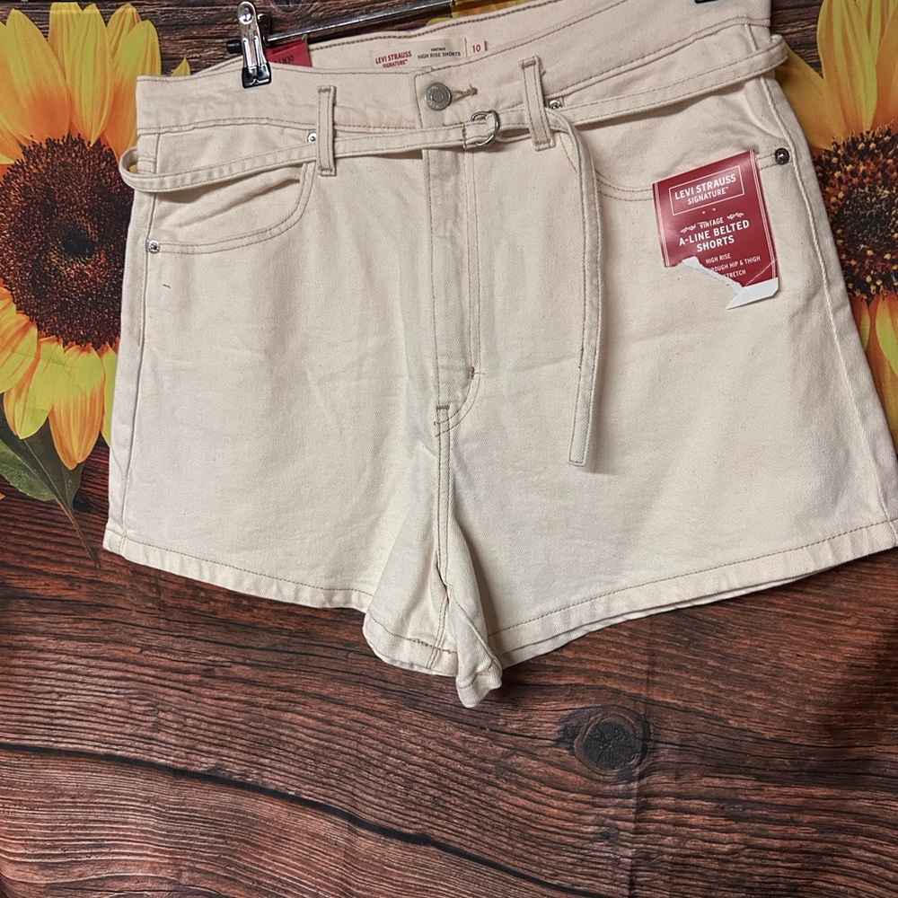 Levi's Cream High-Rise A-Line Belted Jean Shorts